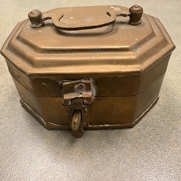 Octagonal Brass Trinket Box - Picture 10 of 10